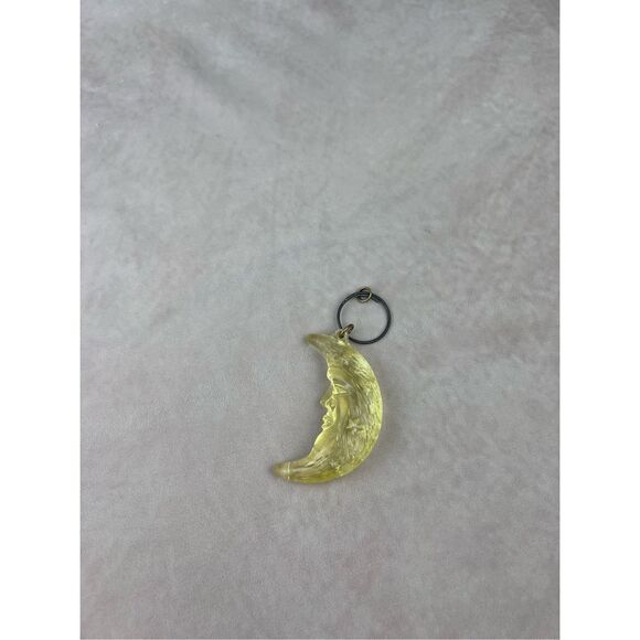 Vintage Celestial Lucite Pale Yellow Moon Keychain Bag Charm MCM - Picture 3 of 5